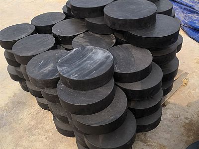 菏泽板式橡胶支座由若干层橡胶片与薄钢板经加压硫化